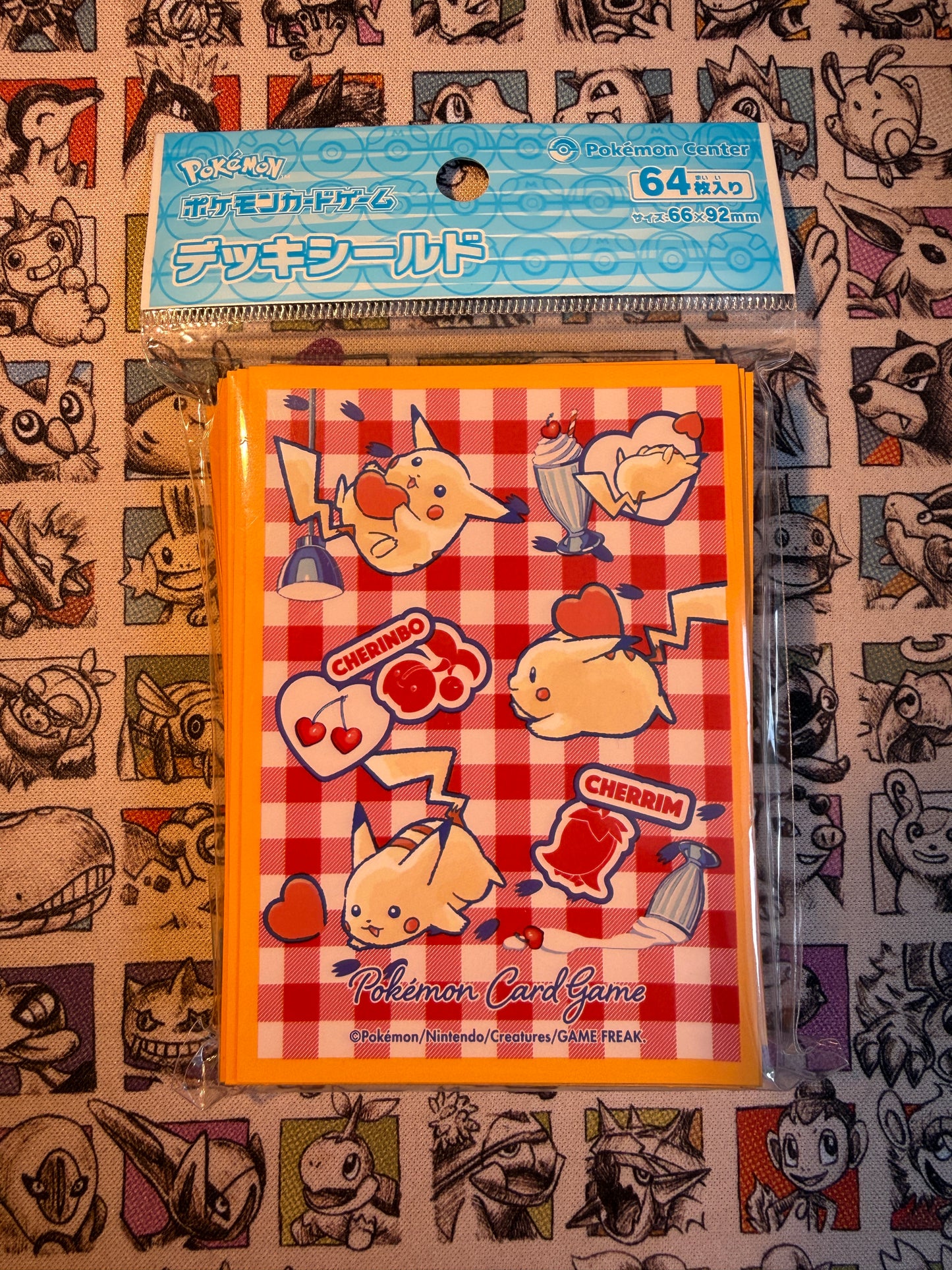 Sleeve Pokémon "Pikachu and heart" (Orange)
